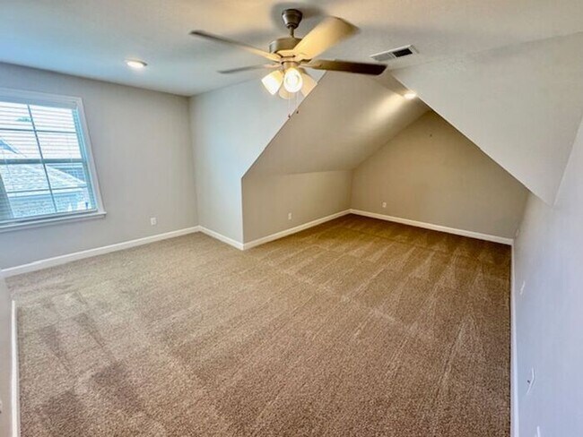 Building Photo - Now Leasing a 4-Bedroom 3 Bath Home In Som...