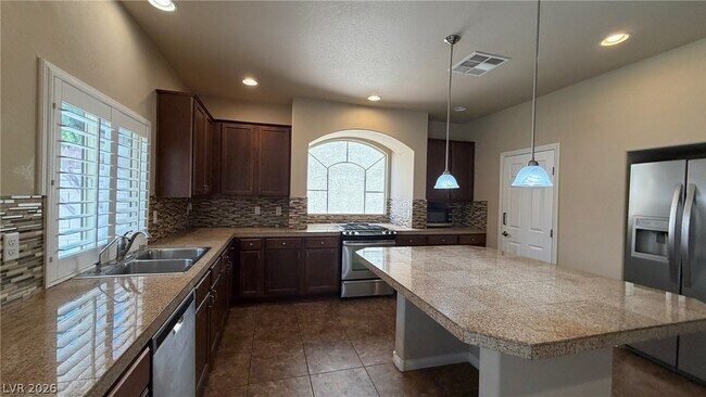 Building Photo - 6451 Parrot Ridge Ct