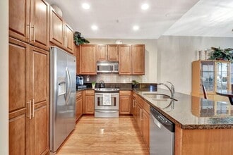 Building Photo - 3120 E Latitude Cir