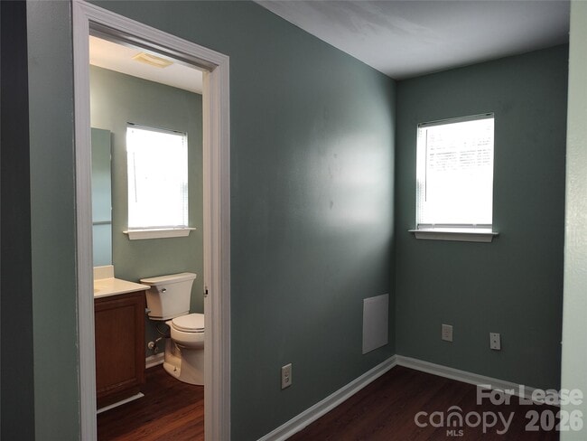 Building Photo - 5226 Beam Lake Dr