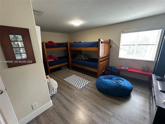 Building Photo - 1063 Sunflower Cir