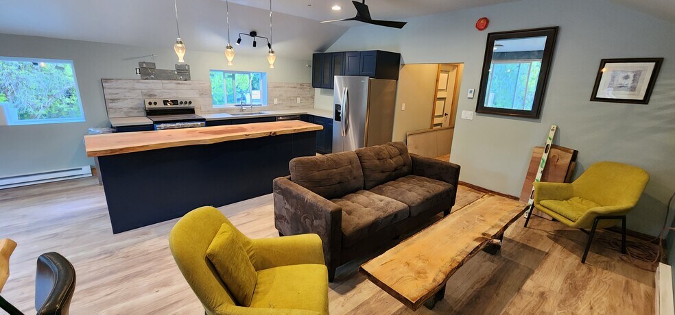 Building Photo - 2201 Hundley Rd