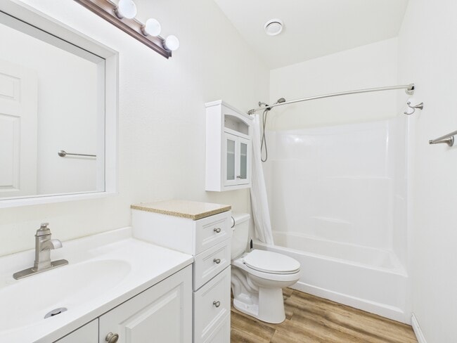 Building Photo - 835 Marquette Loop