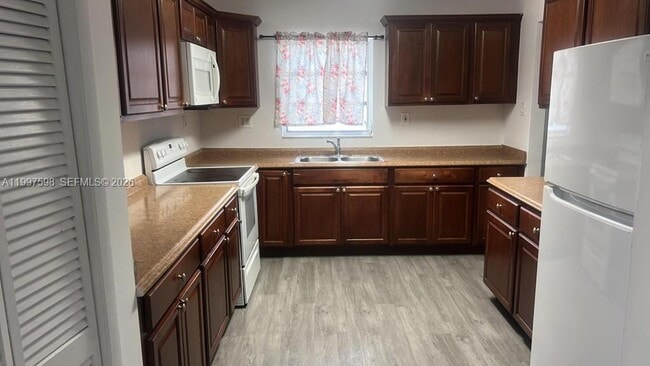 Building Photo - 3347 SW 23rd St