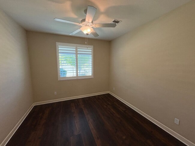 Building Photo - SE Visalia home Coming Soon!!