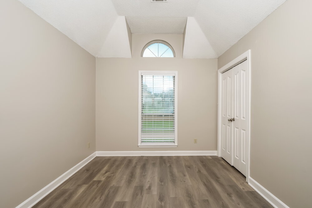 Building Photo - 6643 Collins Way Dr