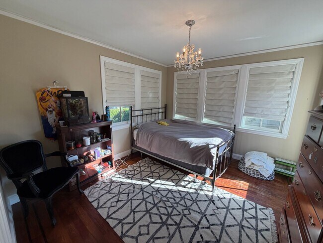 Building Photo - Elegant St. Francis Wood Residence - Available Furnished or Unfurnished