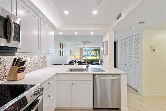 Building Photo - 601 Seaview Ct