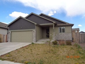 Building Photo - Lorson Ranch beauty