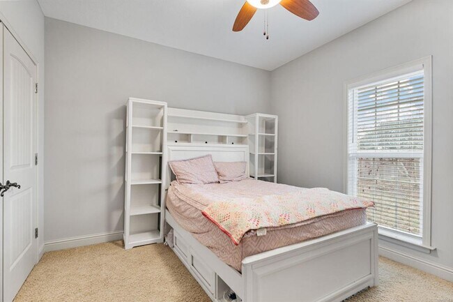 Building Photo - 416 Harvest Loop