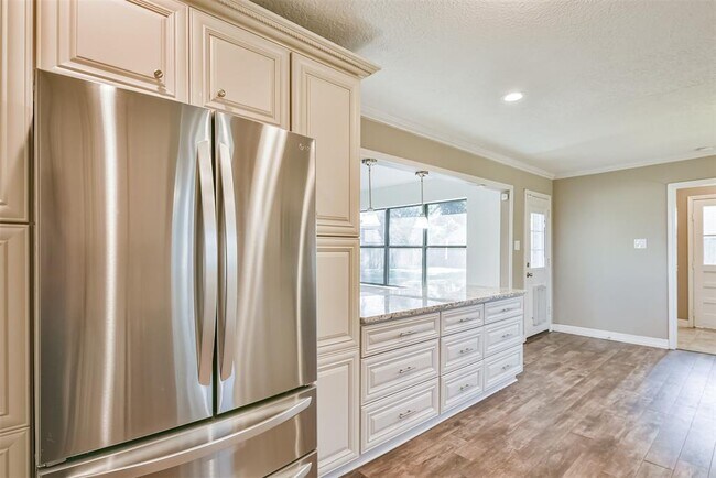 Building Photo - 4703 Ironwood Dr