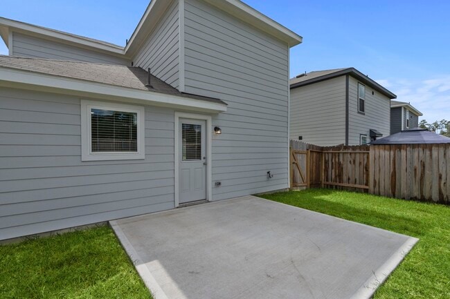 Building Photo - 22927 Great Egret Dr