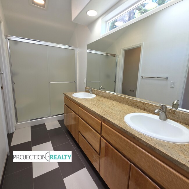 Building Photo - 15239 NW Moresby Ct