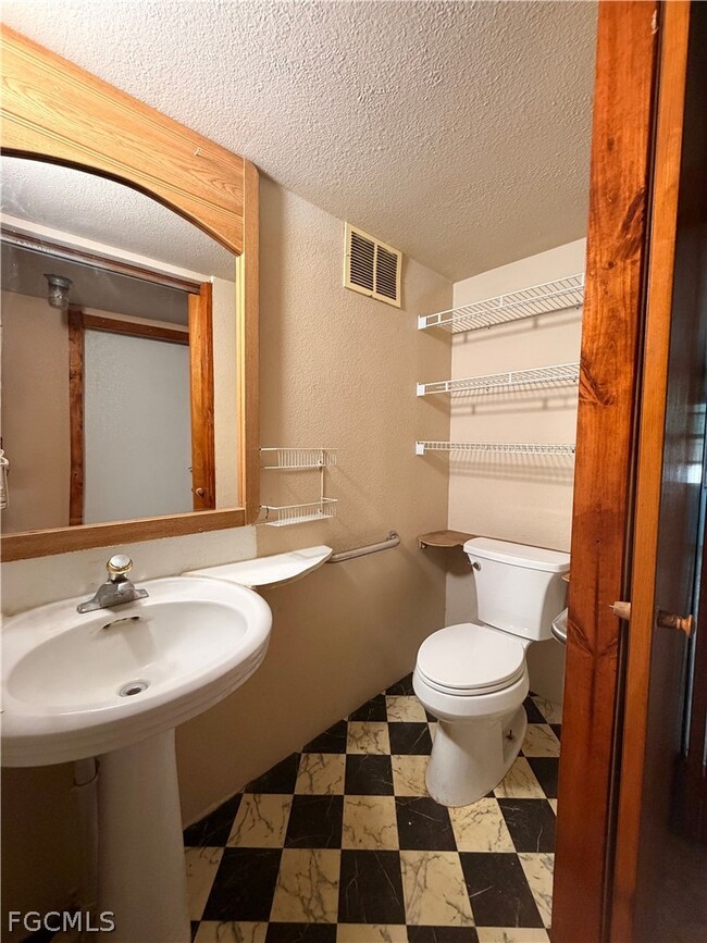 Building Photo - 8086 Marx Dr