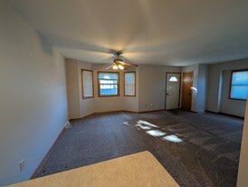 Building Photo - 6036 W Mitchell St