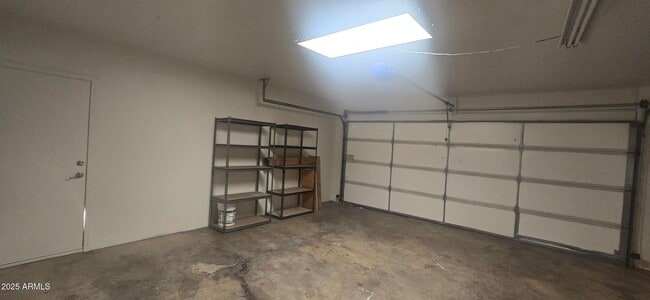 Building Photo - 3823 W Lawrence Rd