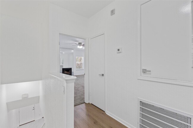 Building Photo - 6000 Reims Rd