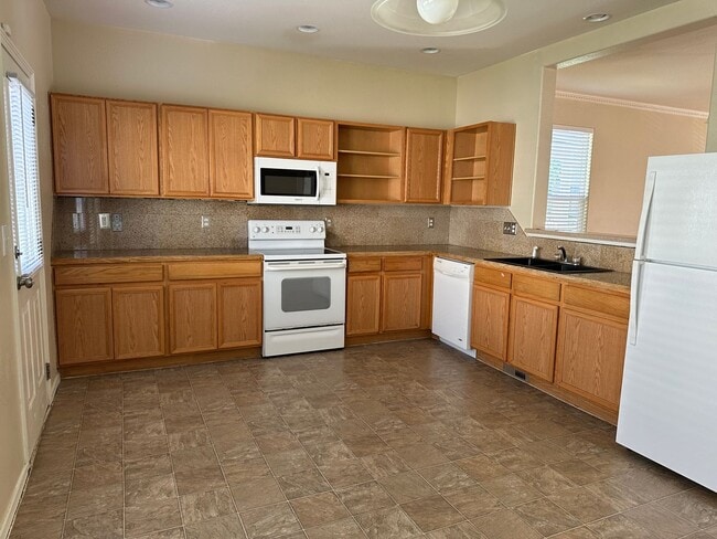 Building Photo - 10570 Country Park Point