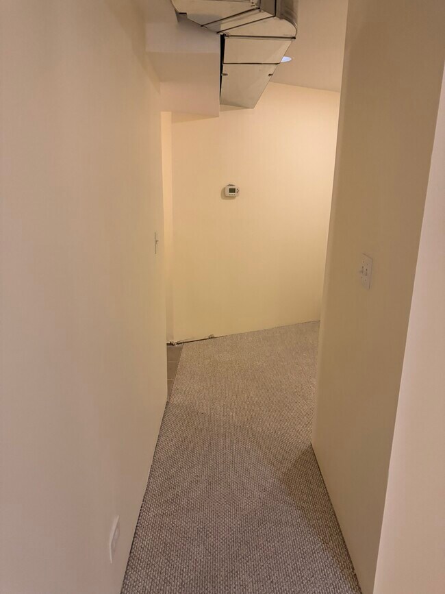 Building Photo - Haddon