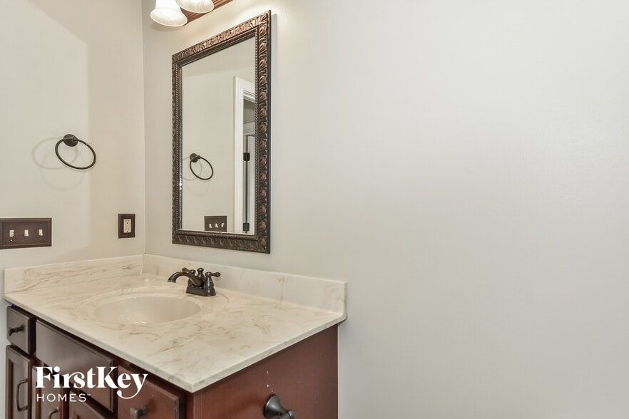 Building Photo - 3715 Tradewinds Terrace