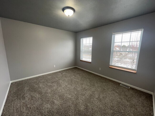 Building Photo - MOVE IN SPECIAL: Four Bedroom Home in Mattawan