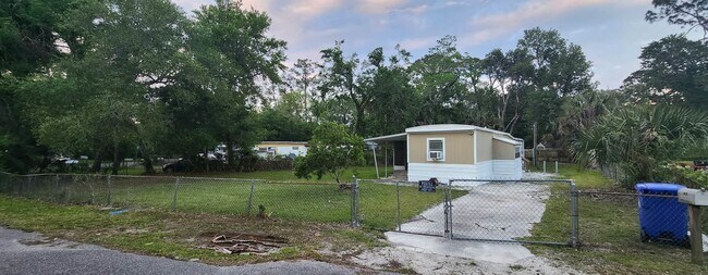 Building Photo - 1419 San Juline Cir