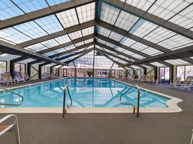 Building Photo - 250 Hammond Pond Pkwy