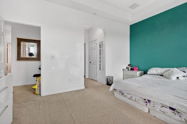 Building Photo - 2705 SW 119th Way