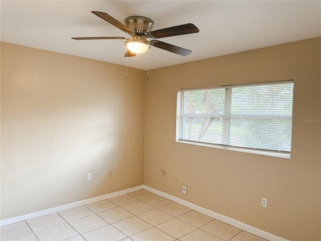 Building Photo - 315 Thornton Ln