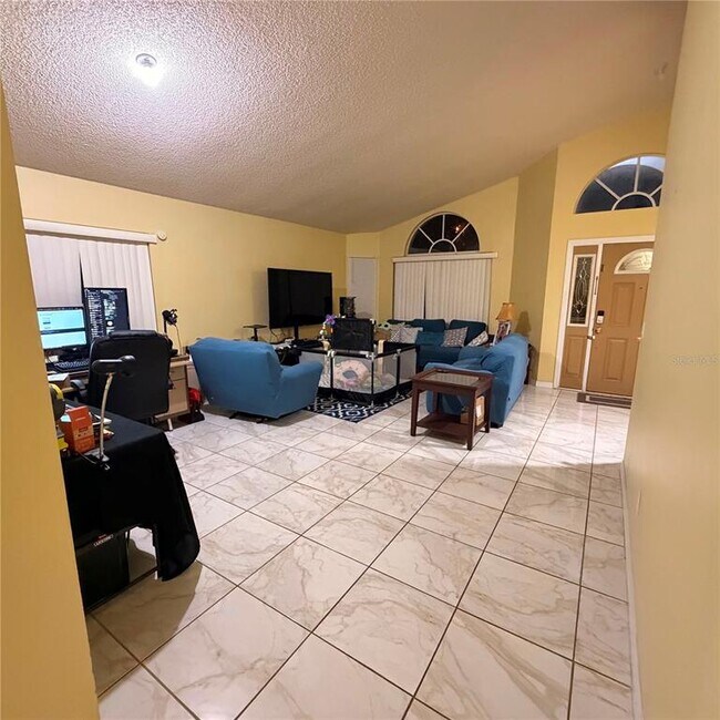 Building Photo - 12697 Enclave Dr