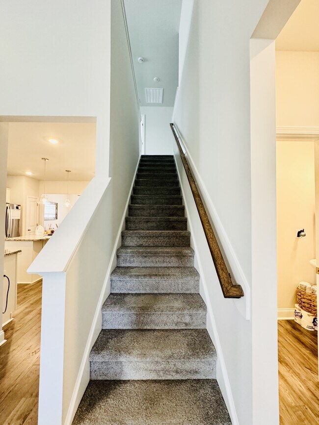 Building Photo - 2464 Campton Lp