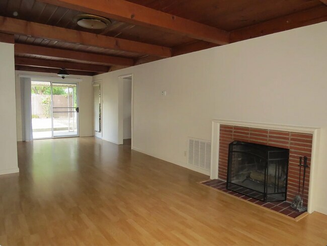 Building Photo - 1722 W Polk Way