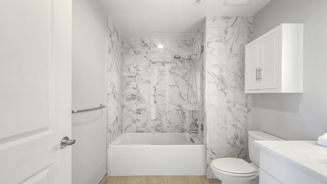 Building Photo - 850 N Lake Shore Dr