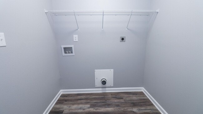 Building Photo - 424 N Monroe Ave