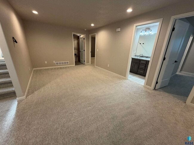 Building Photo - 2607 E Sunburst Dr