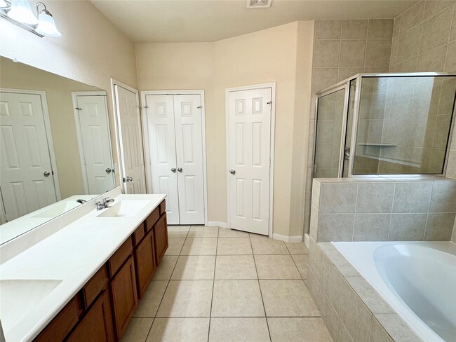 Building Photo - 26722 Mandrake Falls Ct