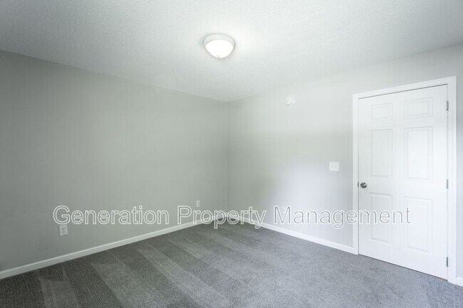 Building Photo - 2005 S Lyerly St