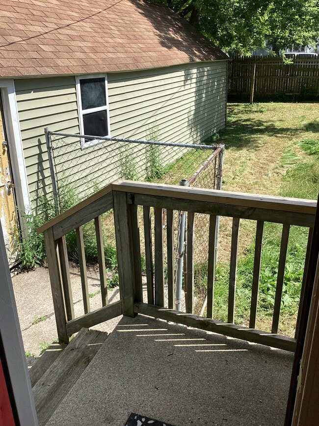 Building Photo - 1208 Howard St