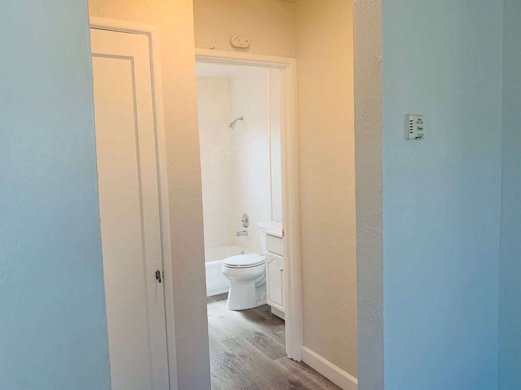 Building Photo - 187 Old Bernal Ave