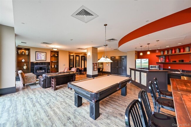 Building Photo - 300 Mamaroneck Ave