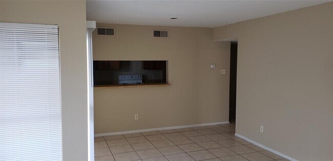 Building Photo - 6633 W Airport Blvd