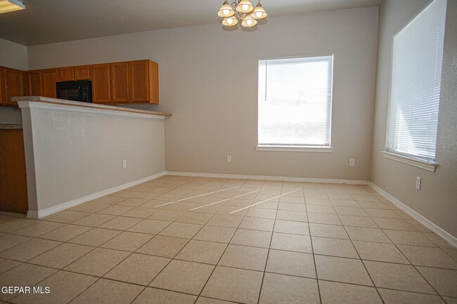 Building Photo - 7160 Mesquite Tree Ln