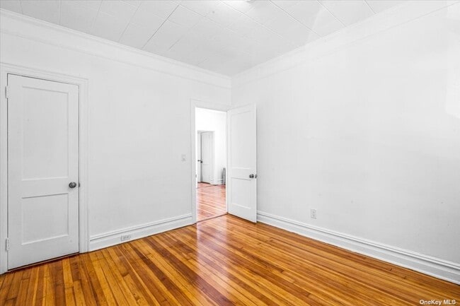 Building Photo - 1059 Vincent Ave