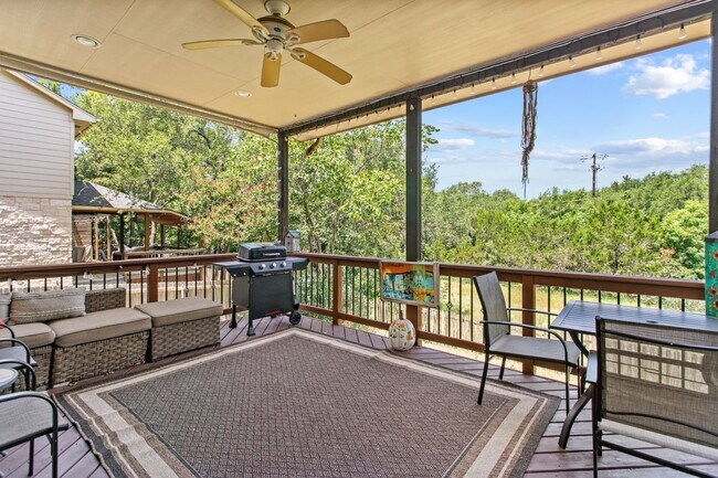 Building Photo - 5950 Mesa Verde Cir
