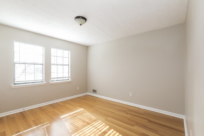 Building Photo - 4473 Fowler Ln