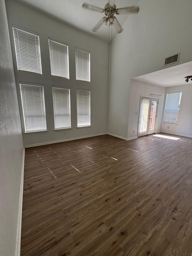 Building Photo - 7129 Wolfmont Ln