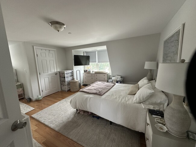 Building Photo - 11 Mill Rd