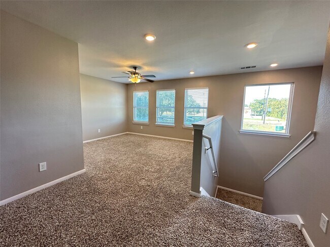 Building Photo - 11114 Beverley Pk St