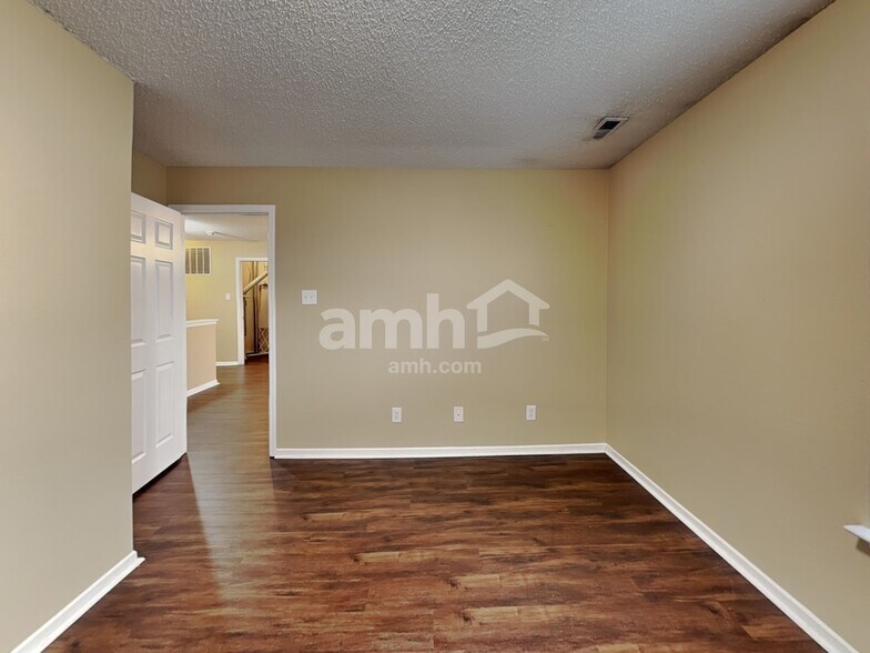 Building Photo - 14421 Refreshing Garden Ln