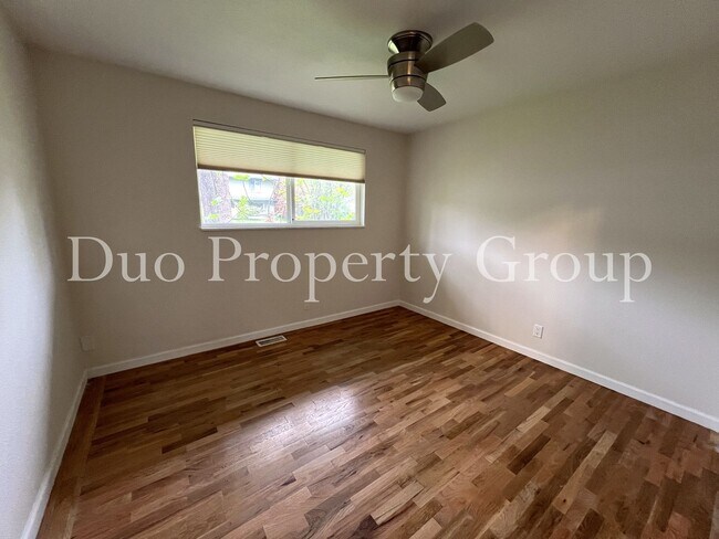 Building Photo - Edgewood South Eugene Home